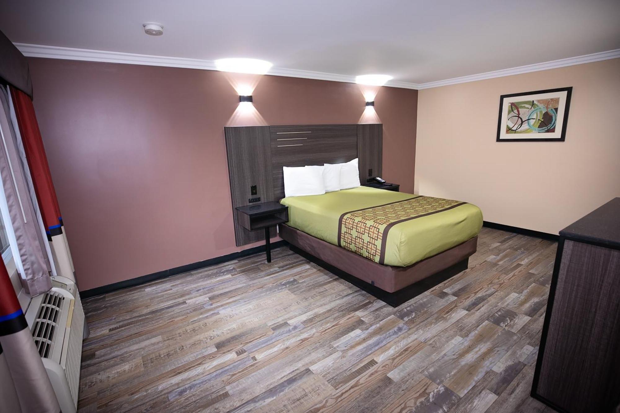 Rodeway Inn & Suites Bellflower Exterior foto